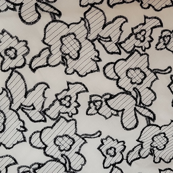 JONES WESR size 10 white with black embroidery midi skirt - Picture 3 of 6